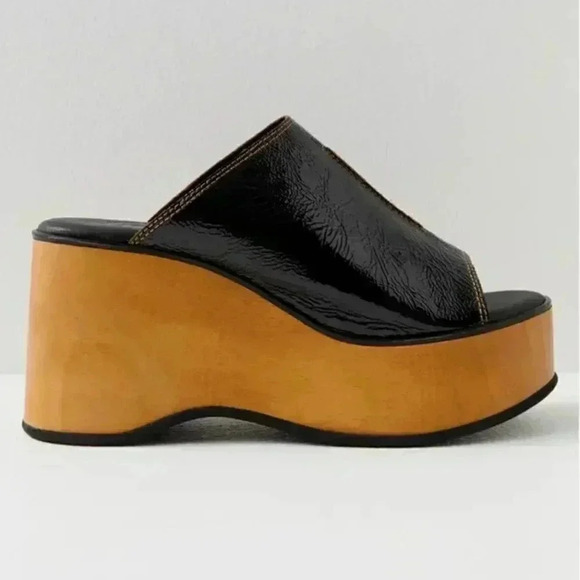 FREE PEOPLE GABRIELA CLOGS NEW BLACK PATENT LEATHER - Picture 3 of 4